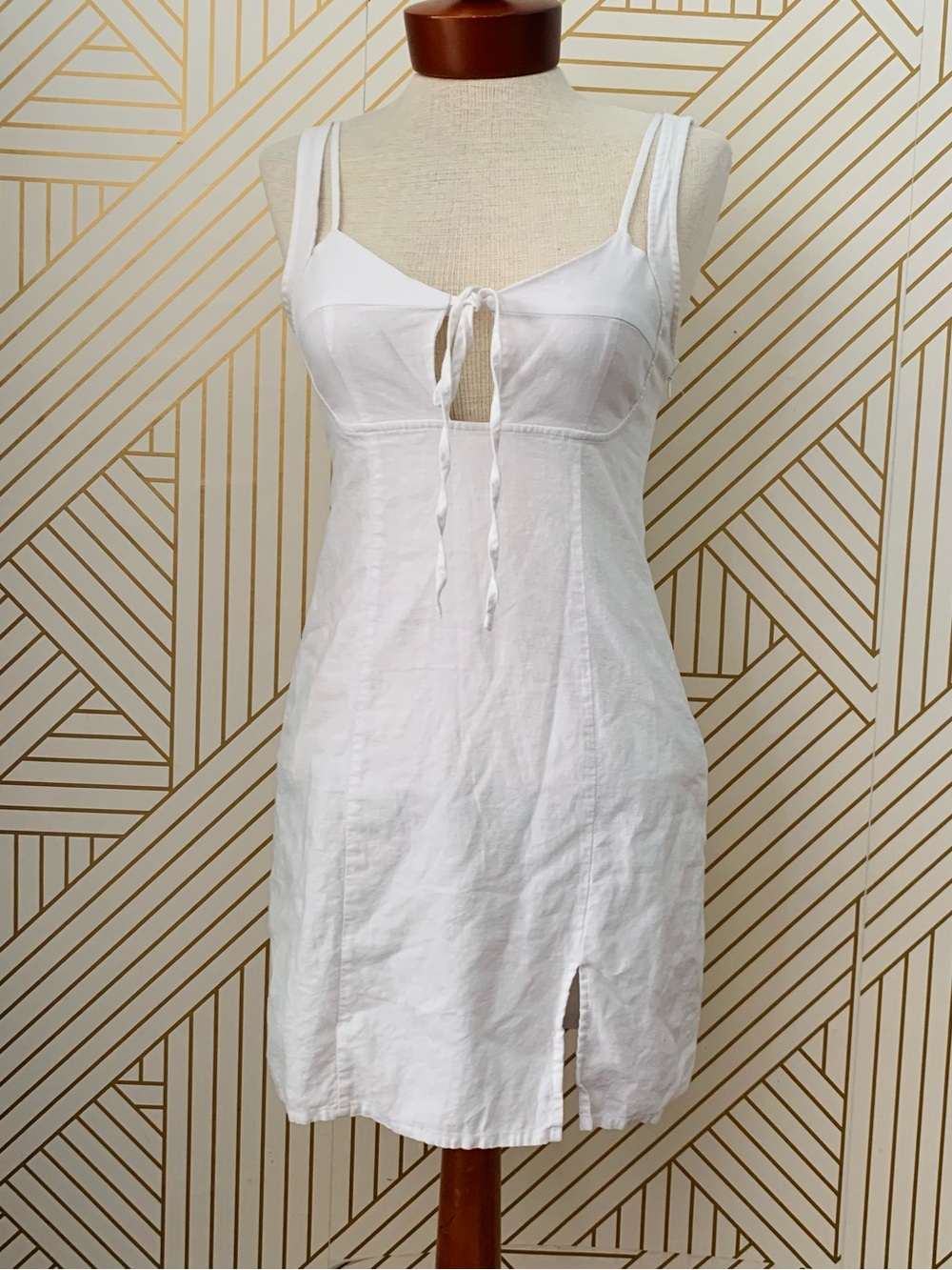 Forever 21 Linen blend keyhole front tie Mini Dress coastal cowgirl coquette